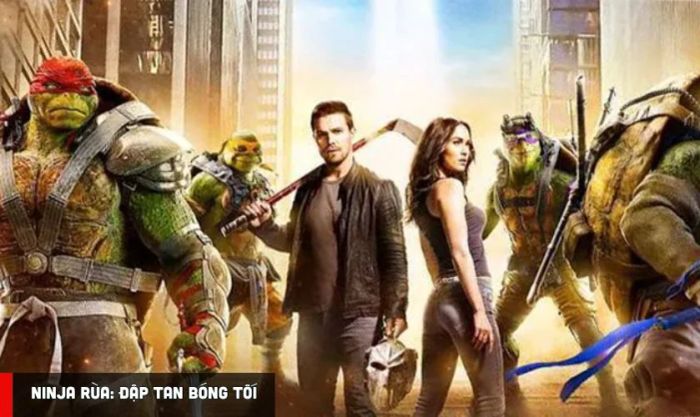 Alan Ritchson đã chứng minh tài năng đa dạng của mình thông qua vai diễn ấn tượng trong Ninja Rùa: Đập Tan Bóng Tối