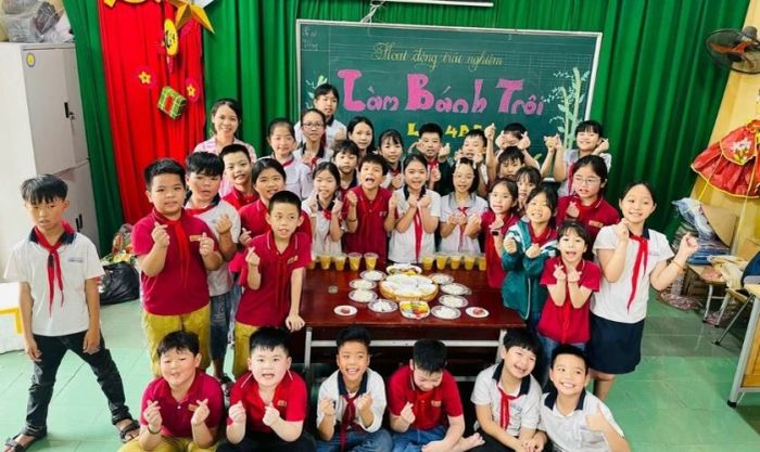 Trang trí bàn thờ Tết Hàn Thực là một hoạt động vô cùng ý nghĩa trong ngày lễ này.