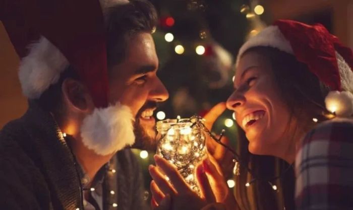 Hình ảnh Giáng sinh ngập tràn sự lãng mạn, những khoảnh khắc đẹp của cặp đôi