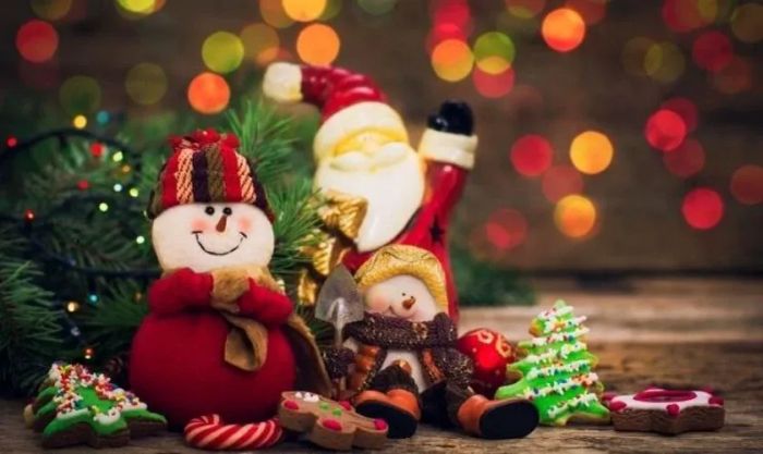 Hình ảnh người tuyết với nét mặt u buồn, lạc lõng giữa không gian của mùa Giáng sinh