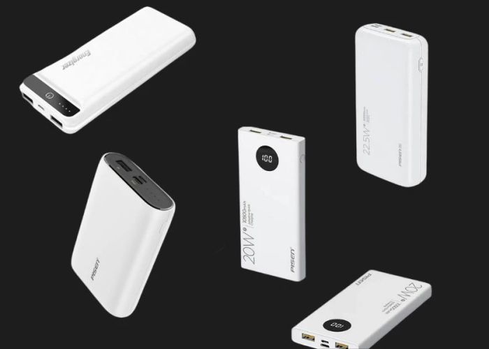 Tặng một chiếc sạc dự phòng làm quà Noel cho bạn gái chắc chắn sẽ khiến nàng cảm thấy vô cùng thích thú và tiện lợi.