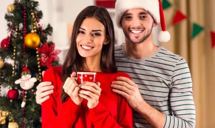 Những bức ảnh couple dễ thương, thể hiện tình yêu và sự gắn kết trong mùa Giáng sinh