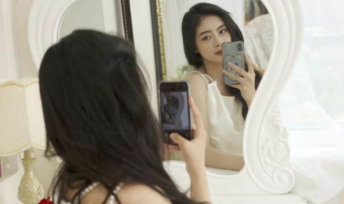 Cách tạo dáng chụp ảnh áo dài Tết: Chuẩn bị ngay tại nhà