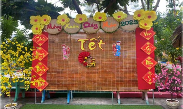 Mẹt trang trí dài