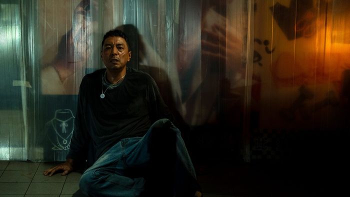 Các nhân vật phải vật lộn để sinh tồn trong hoàn cảnh ngặt nghèo