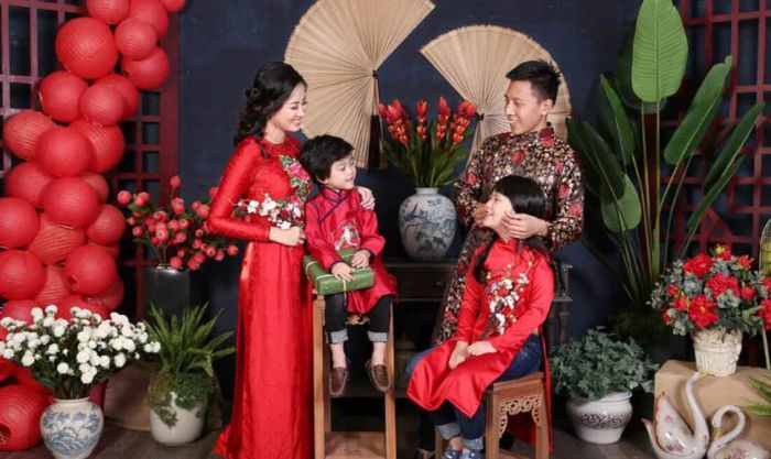 Chụp hình Xuân cùng gia đình ấm cúng