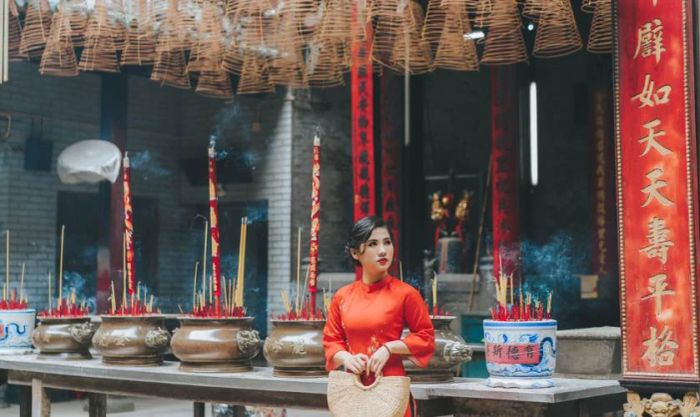 Chụp ảnh Xuân khi đi chùa cầu may mắn