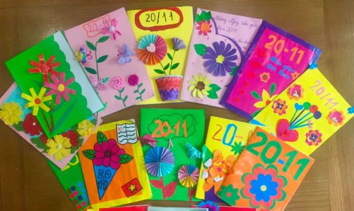 Học sinh tự tay thiết kế thiệp nhân ngày 20/11