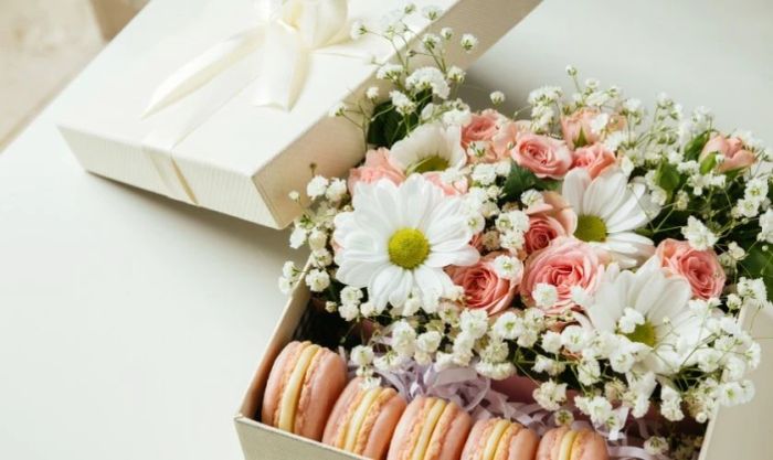 Bánh và hoa ngọt ngào dành tặng ngày 20/10
