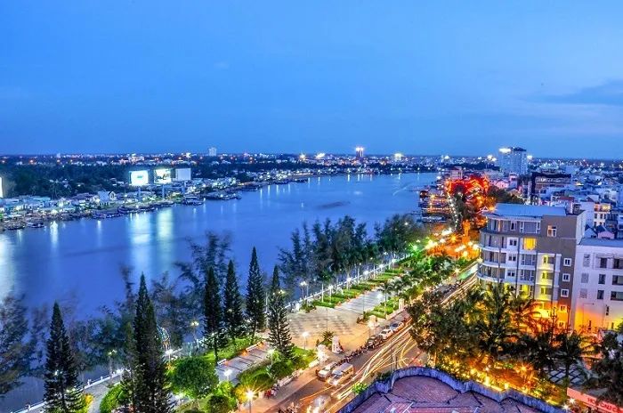 Ninh Kiều Wharf Image 1