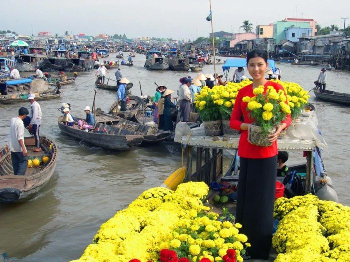 Cai Rang Floating Market Image 1
