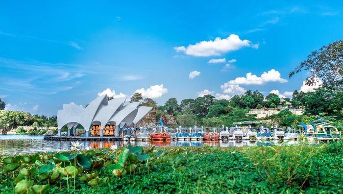 Buu Long Tourist Area Image 2