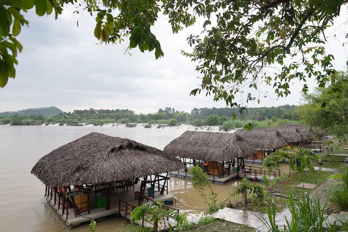 Ba Giot Waterfall Ecotourism Area Image 3