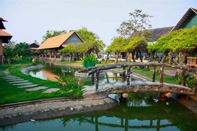 Song Long Riverside Ecotourism Park Image 2