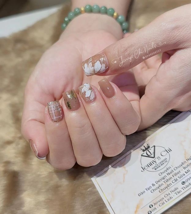 Jennys Chi Nail Image 2