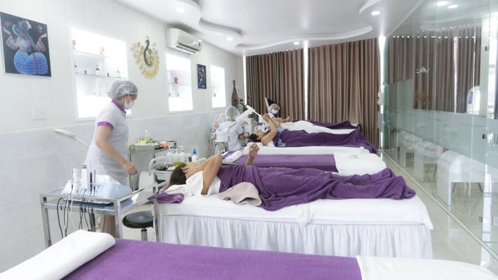 Oliver Beauty Institute Image 1