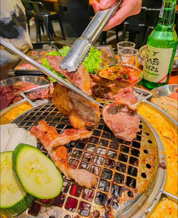 Appealing grill table image 2