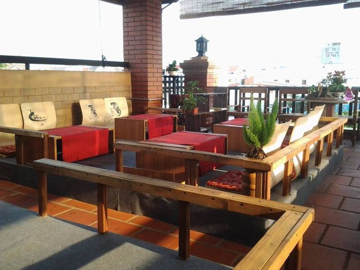 Another view of Thiền Tâm Sài Gòn – Vegetarian Restaurant & Tea House, illustrating its calm and welcoming space.