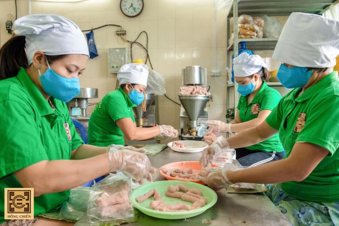 Hồng Chiến Fermented Pork Rolls Image 2