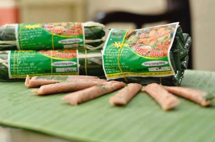 Hồng Chiến Fermented Pork Rolls Image 1
