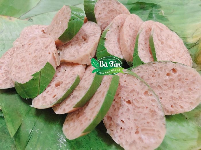 Bà Tản's Fermented Pork Rolls Image 1