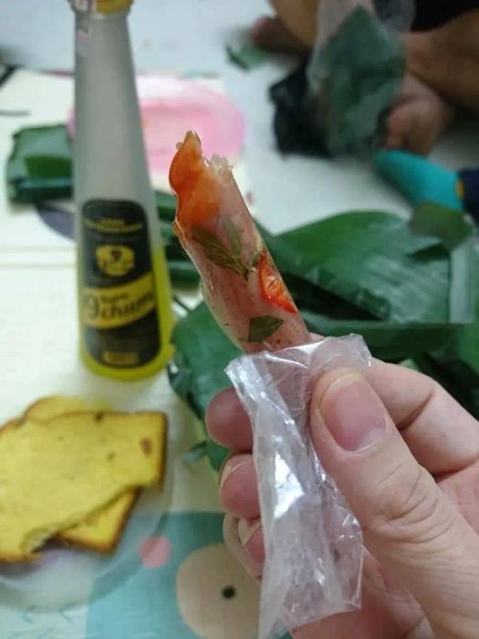 Nắng Mới Fermented Pork Rolls Image 1
