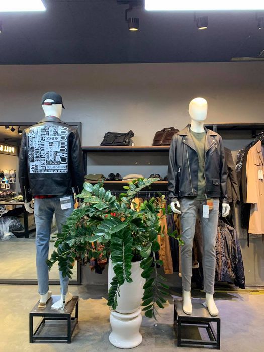 Sun Station Menswear Image 2