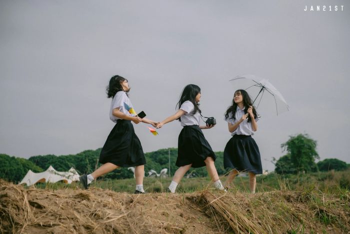 Top Graduation Photo Studio in Hanoi - Jan 21 Studio Photo 1