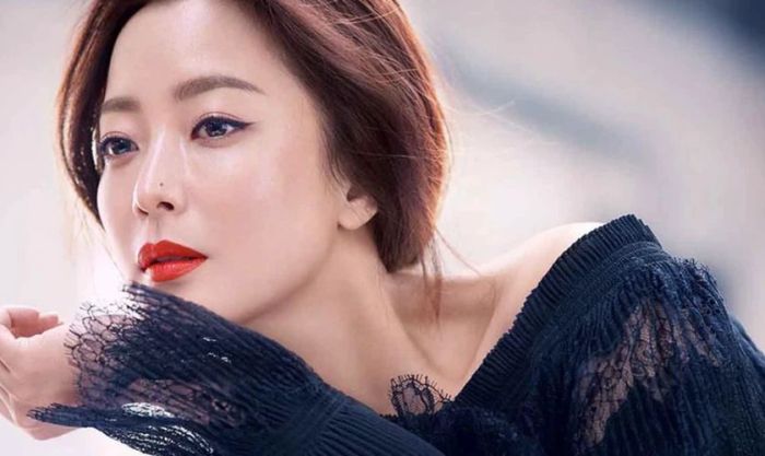 Các bộ phim và chương trình truyền hình với sự tham gia của Kim Hee-sun mà bạn không thể bỏ qua