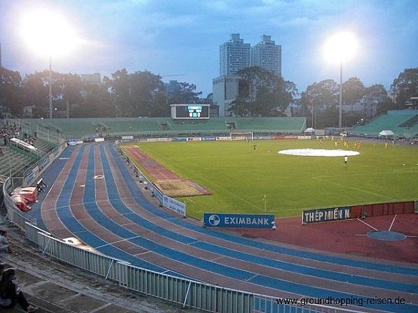 Thong Nhat Stadium features a wide, well-maintained athletic track that caters to track and field events. Image 2