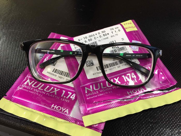 The Vietnamese Glasses Company, Việt Nhãn, offers a wide variety of eyewear that has earned it a strong reputation in the industry. With an emphasis on quality and customer satisfaction, Việt Nhãn delivers stylish and durable glasses that meet the needs of every customer. Its commitment to excellence makes it a go-to choice for eyewear in Vietnam.