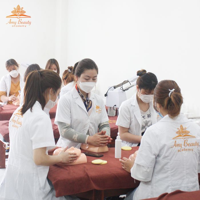 Amy Beauty Academy - Image 2