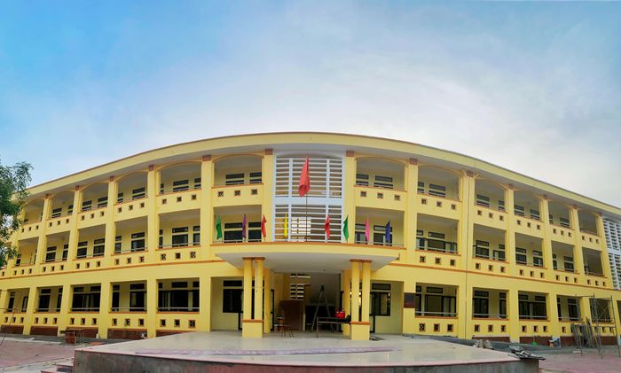 Me Linh Secondary School Image 2