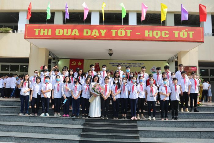 The second image of Nghia Tan Secondary School shows another view of the school's modern infrastructure, showcasing its commitment to providing high-quality education and student-focused facilities.