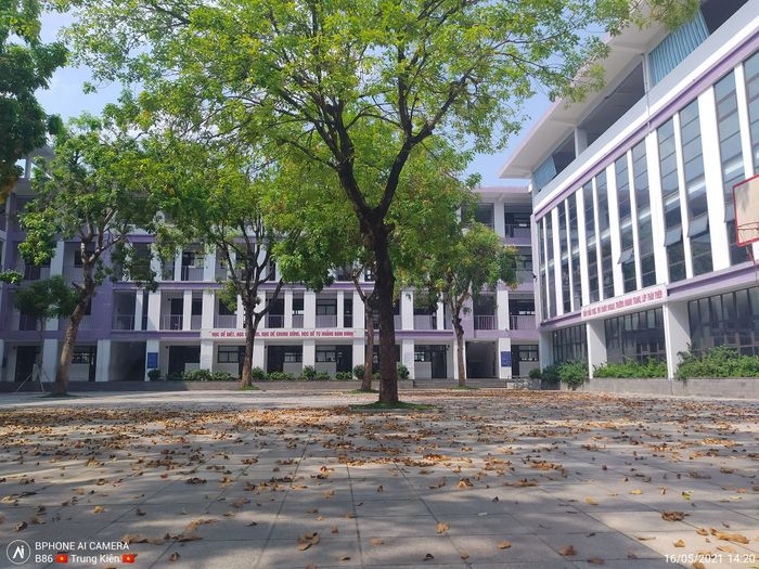 Chu Van An Secondary School, Hanoi (17 Thuy Khue, Tay Ho, Hanoi) Image 1