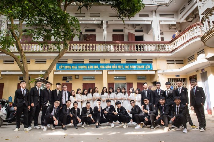 Le Ngoc Han High School Photo 3