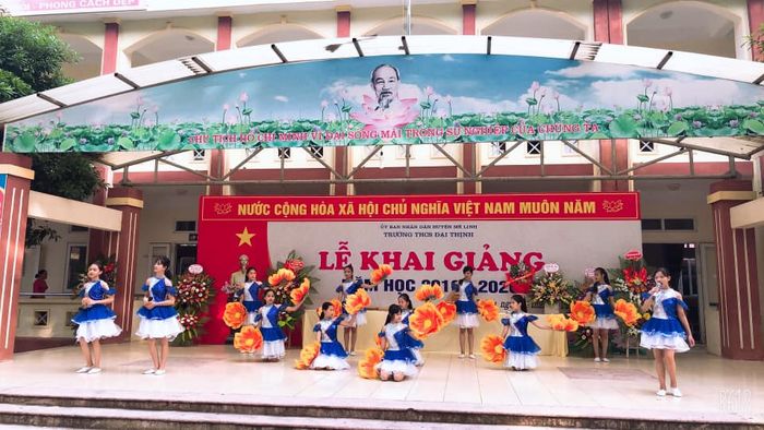 Dai Thinh Secondary School Image 1