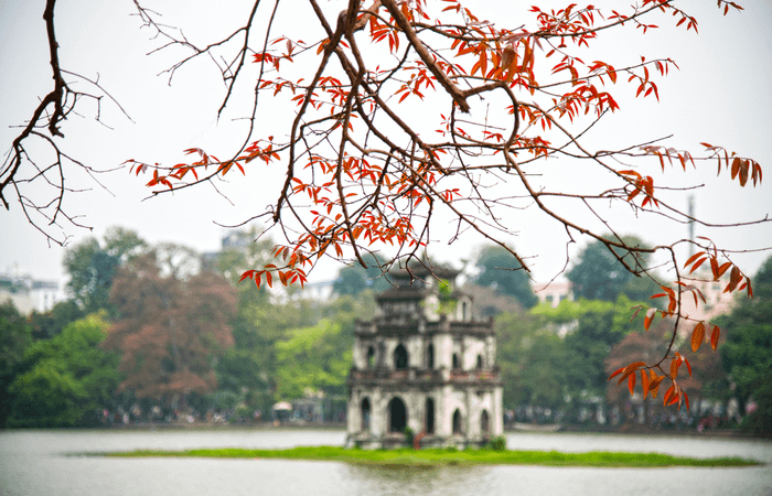 Hoan Kiem Lake Image 3