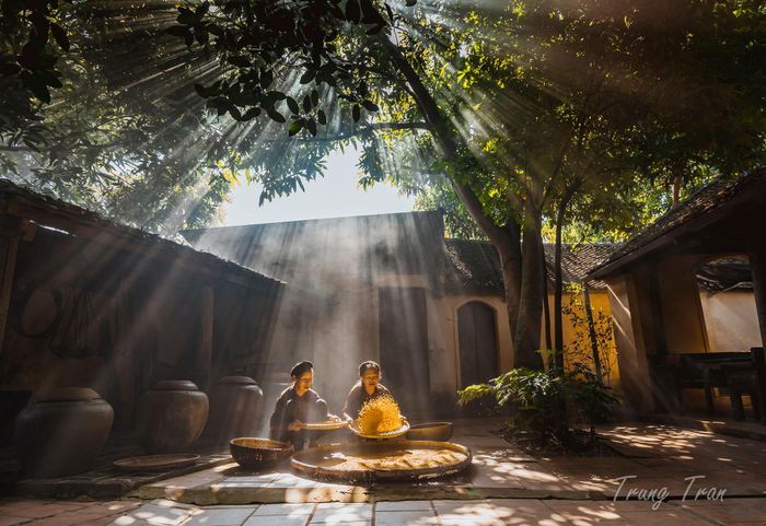 A captivating view of the Ancient Village of Đường Lâm, where the traditional lifestyle and historical architecture come together to create an unforgettable experience for visitors.