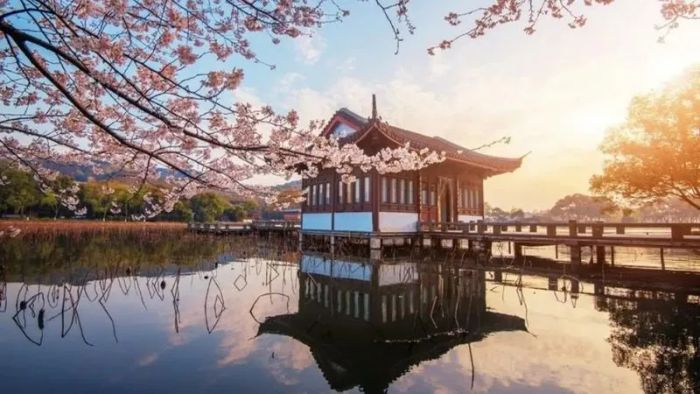 West Lake Hangzhou - A UNESCO World Heritage Site