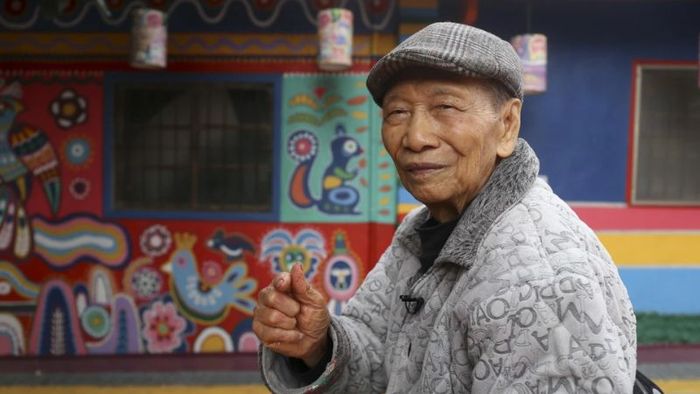 Huang Yung-Fu - the creator of the village