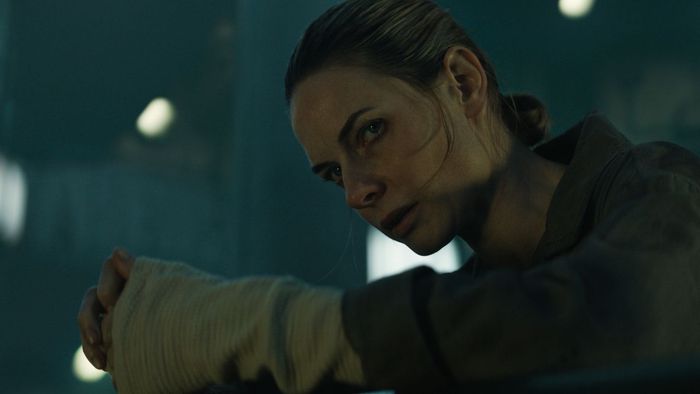 Rebecca Ferguson trong Silo