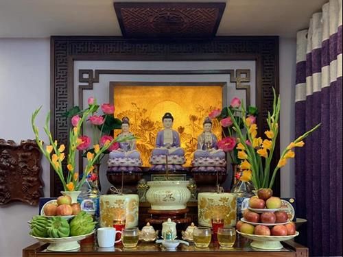 Things that should not be placed on a Buddha altar.
