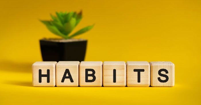 Suy ngẫm về một tính cách đáng phê phán trong truyện cười