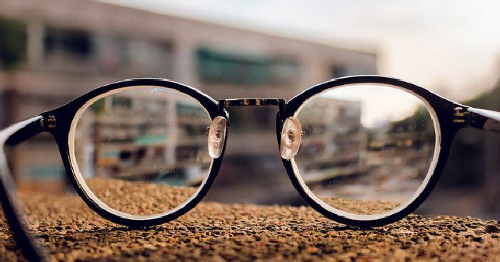 Soạn bài Cái kính: Hành trình khám phá văn bản đầy ý nghĩa