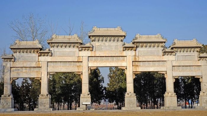 Thạch Bài Phường - the exquisite marble archway in the Thập Tam Lăng
