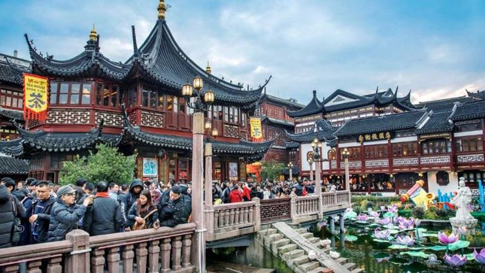 Today, the City God Temple has become a popular destination for tourists interested in culture and history.