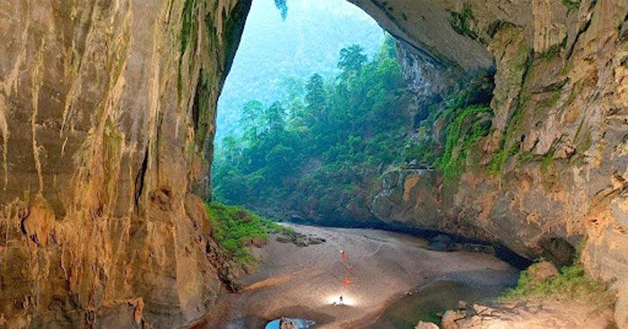 Tình yêu thiên nhiên của tác giả qua lăng kính Hang Én