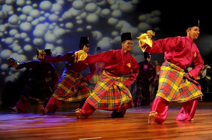Watching Dance Performances - An Impressive Aspect of Malaysian Culture