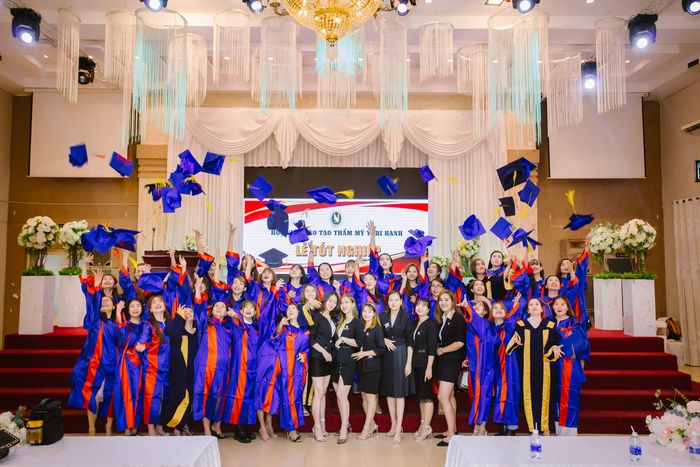 Yuri Hanh Beauty Training Academy Image 1
